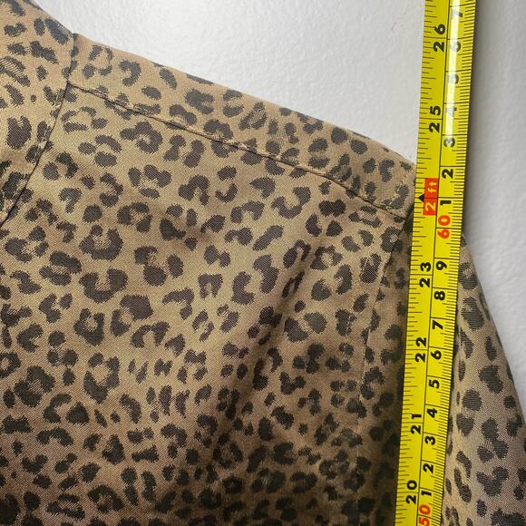 Chico's Women's size 2 / 12 / 14 Brown Cheetah Animal Print Button Down Shirt - Picture 9 of 9